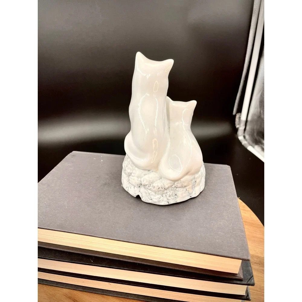 Vintage Porcelain Cat Figurines: White Cat Decor